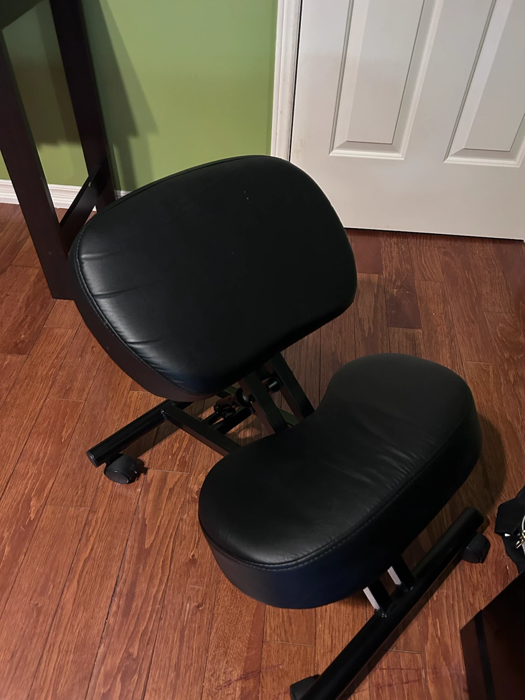 Black Ergonomic Kneeling Chair - photo 3