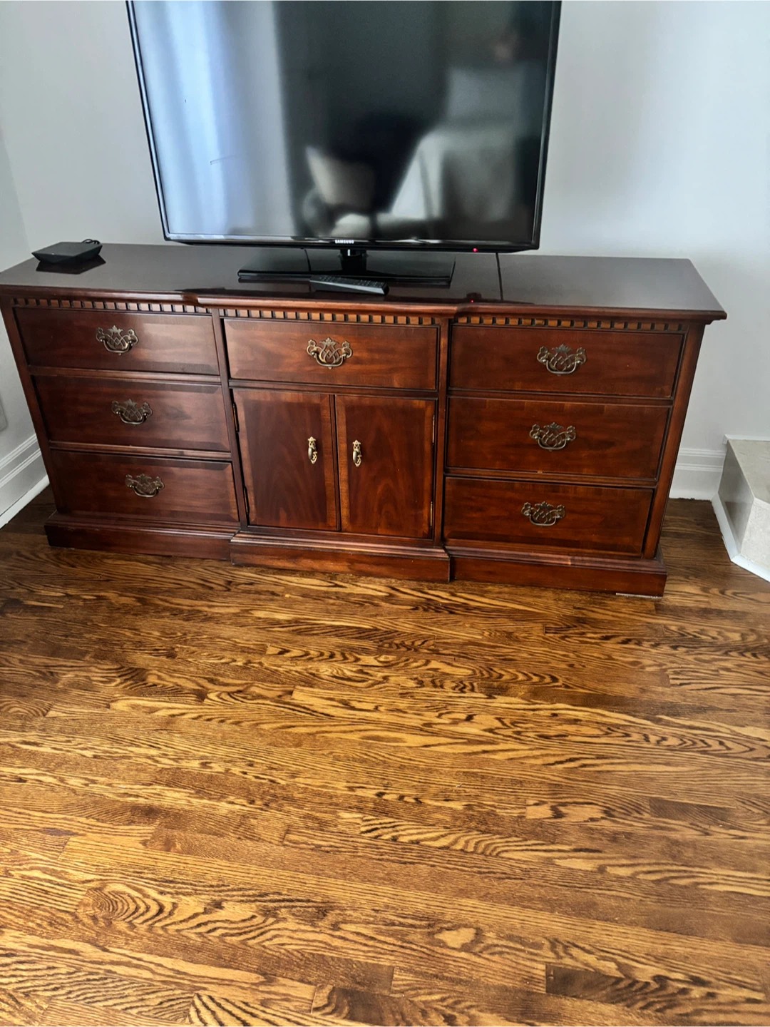 Bedroom dresser - Mint condition - photo 2