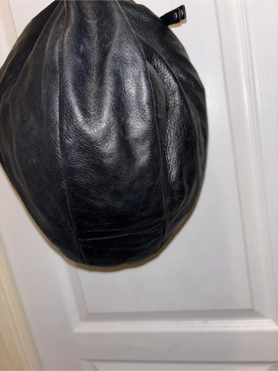 Roots Black Leather Hobo Bag made in Canada - photo 3