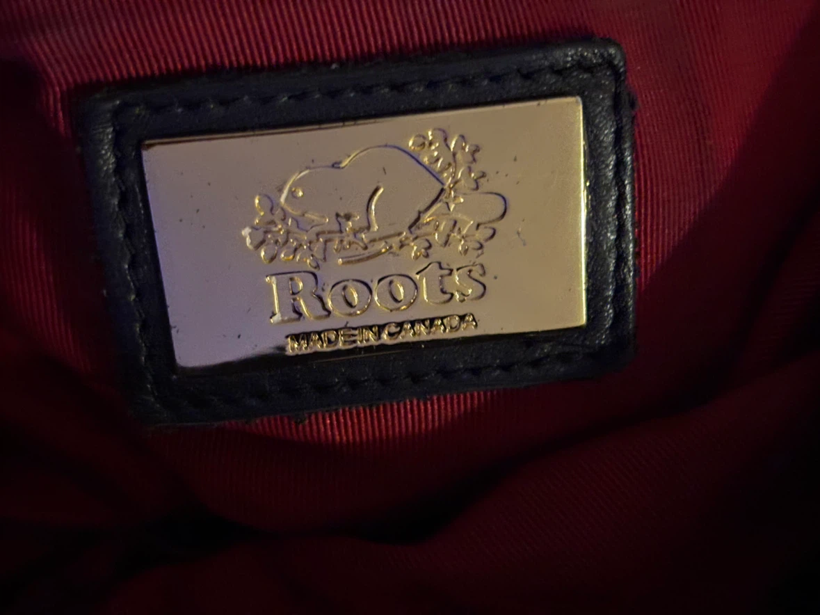 Roots Black Leather Hobo Bag made in Canada - photo 4