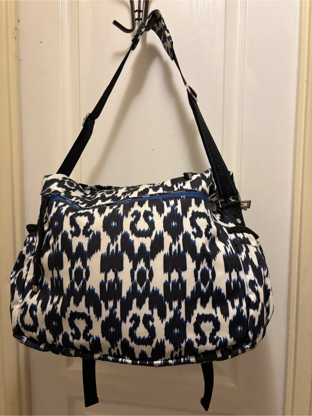 Lululemon Leopard Print Messenger Bag - photo 5