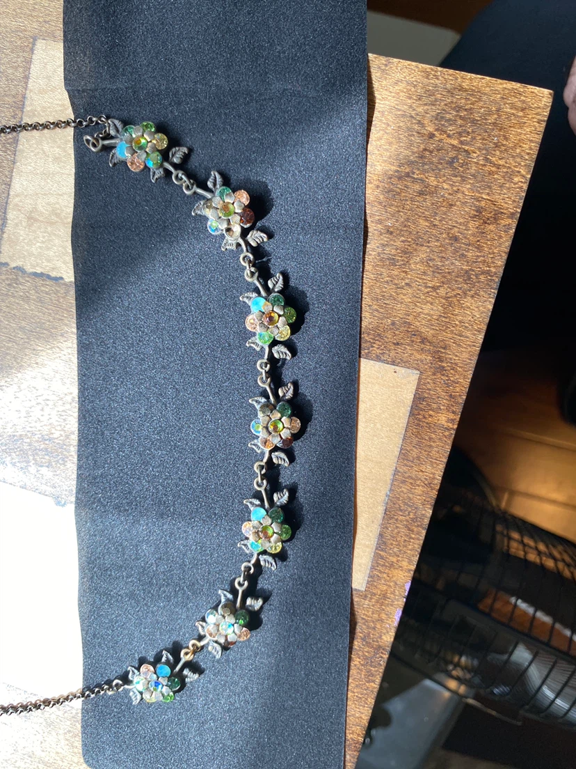Floral Rhinestone Necklace