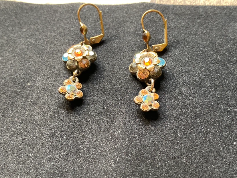 Vintage Dangly Flower Earrings - photo 2