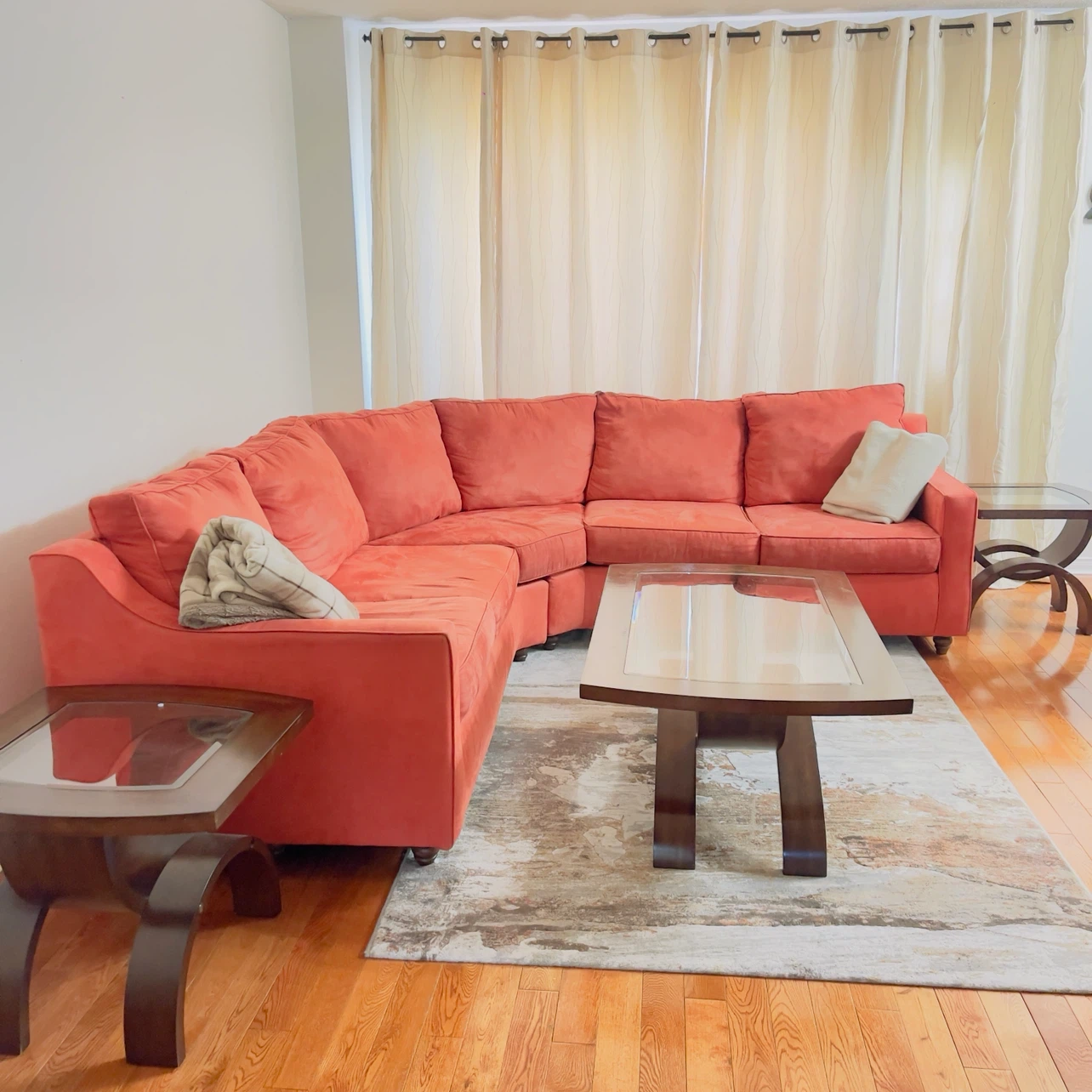 MOVING SALE :  Large Coral L-Shaped Sectional Sofa - photo 2