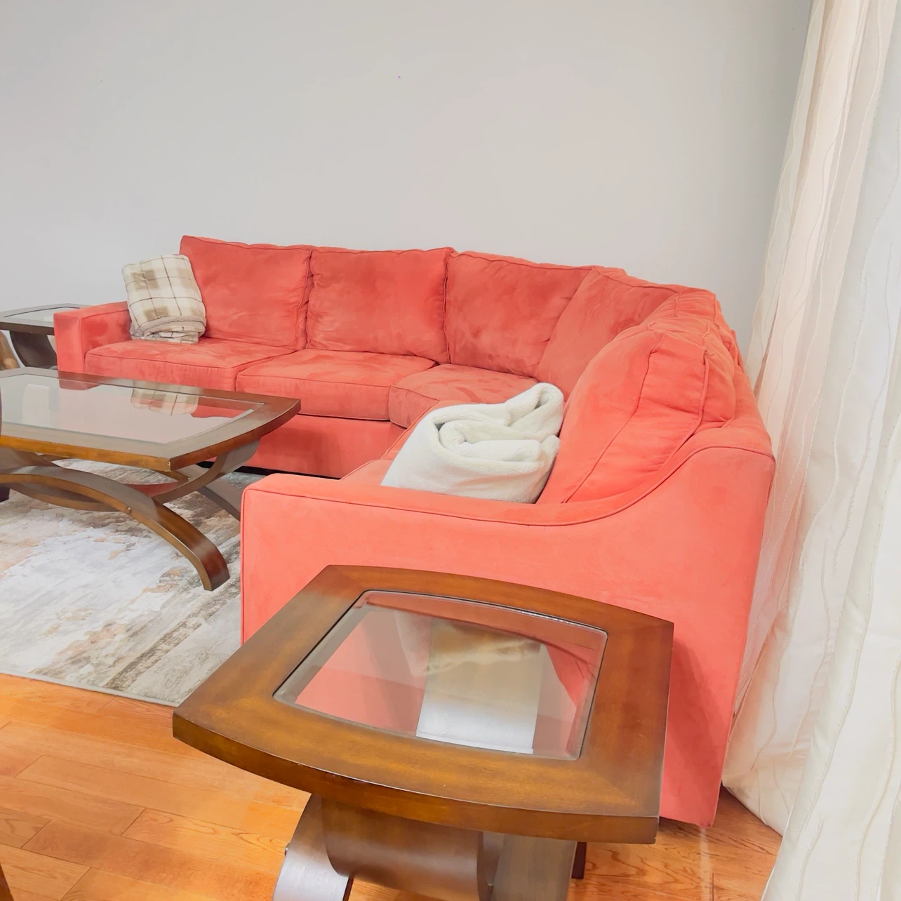 MOVING SALE :  Large Coral L-Shaped Sectional Sofa - photo 4