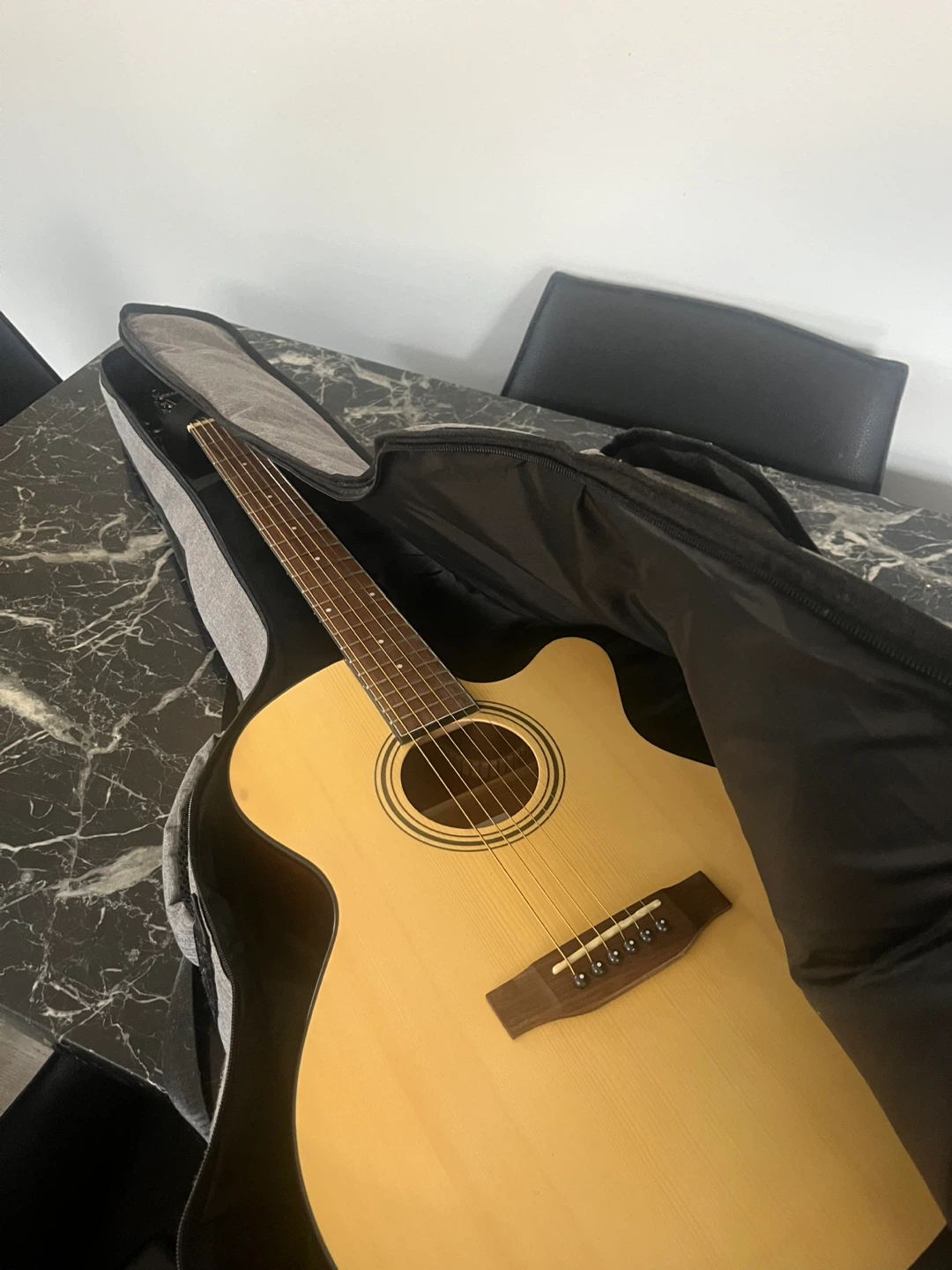 AKLO Acoustic Guitar with Gig Bag