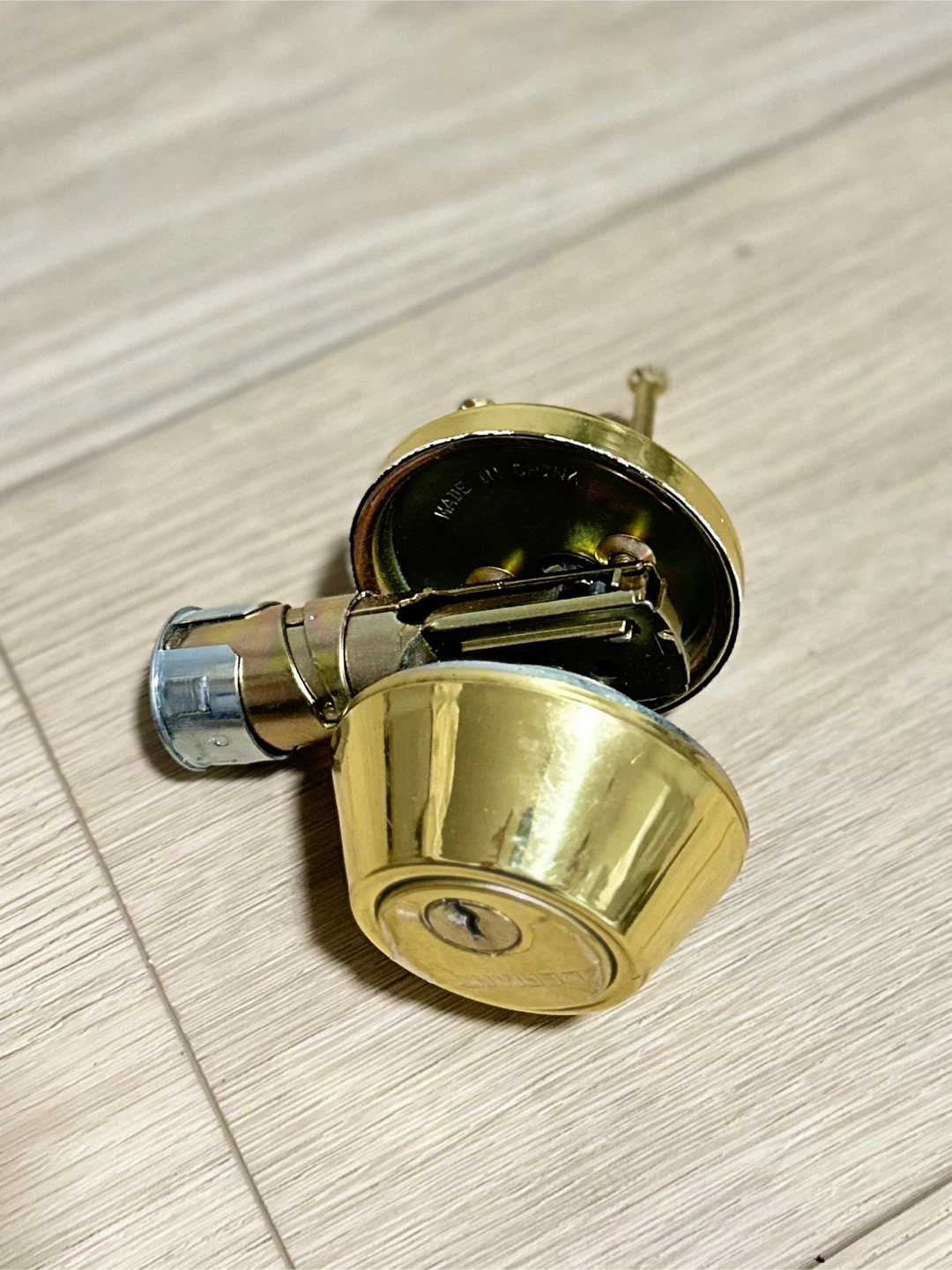 Defiant Deadbolt Gold with Keys - photo 2