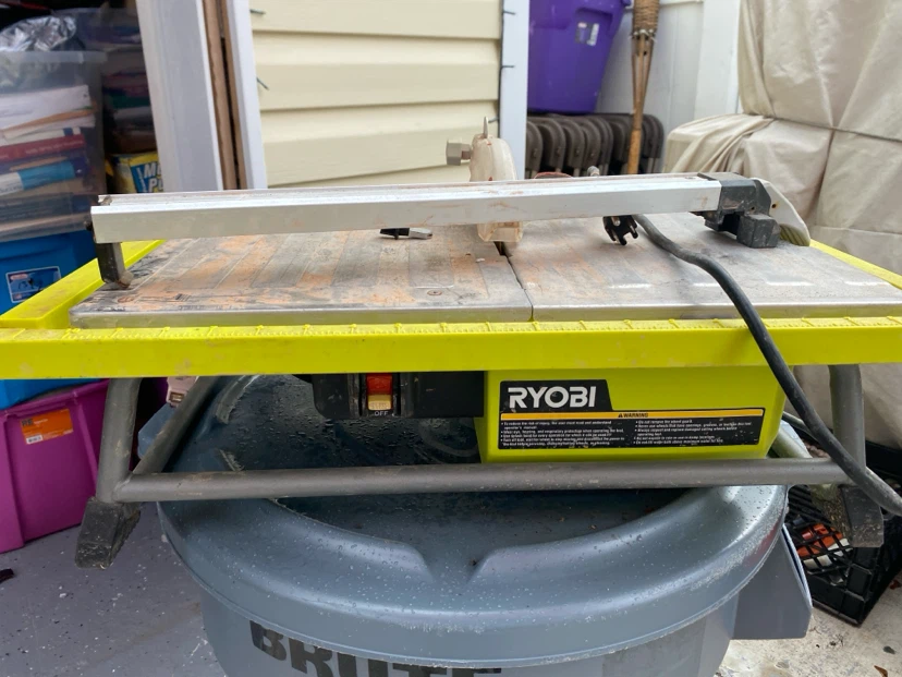 Ryobi WS721CN Wet Tile Saw