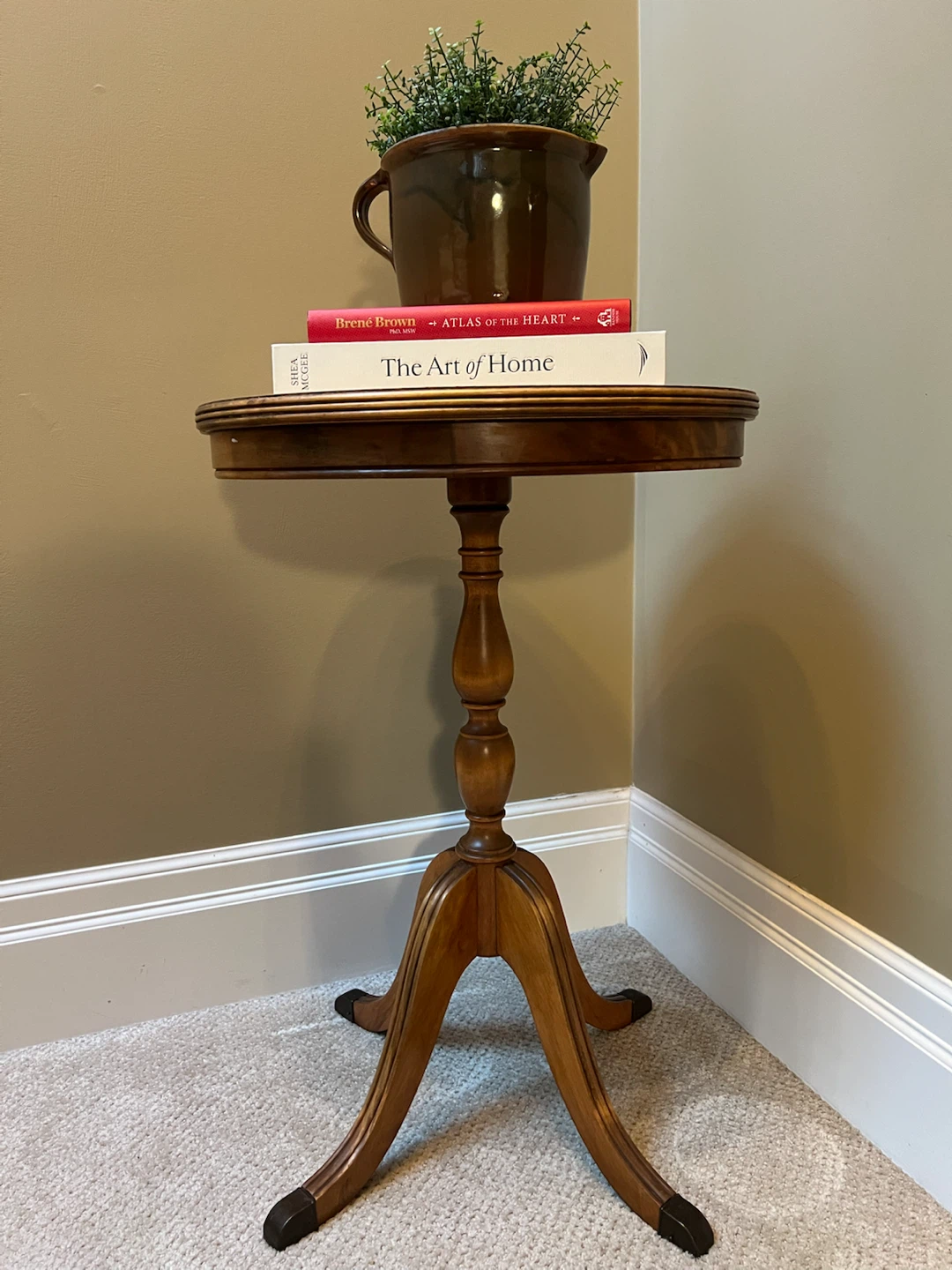 Solid Wood Vintage Pedestal Side/Accent Table