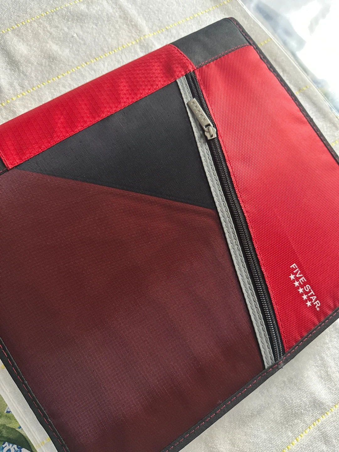 Five Star 3-Ring Binder with Zipper
