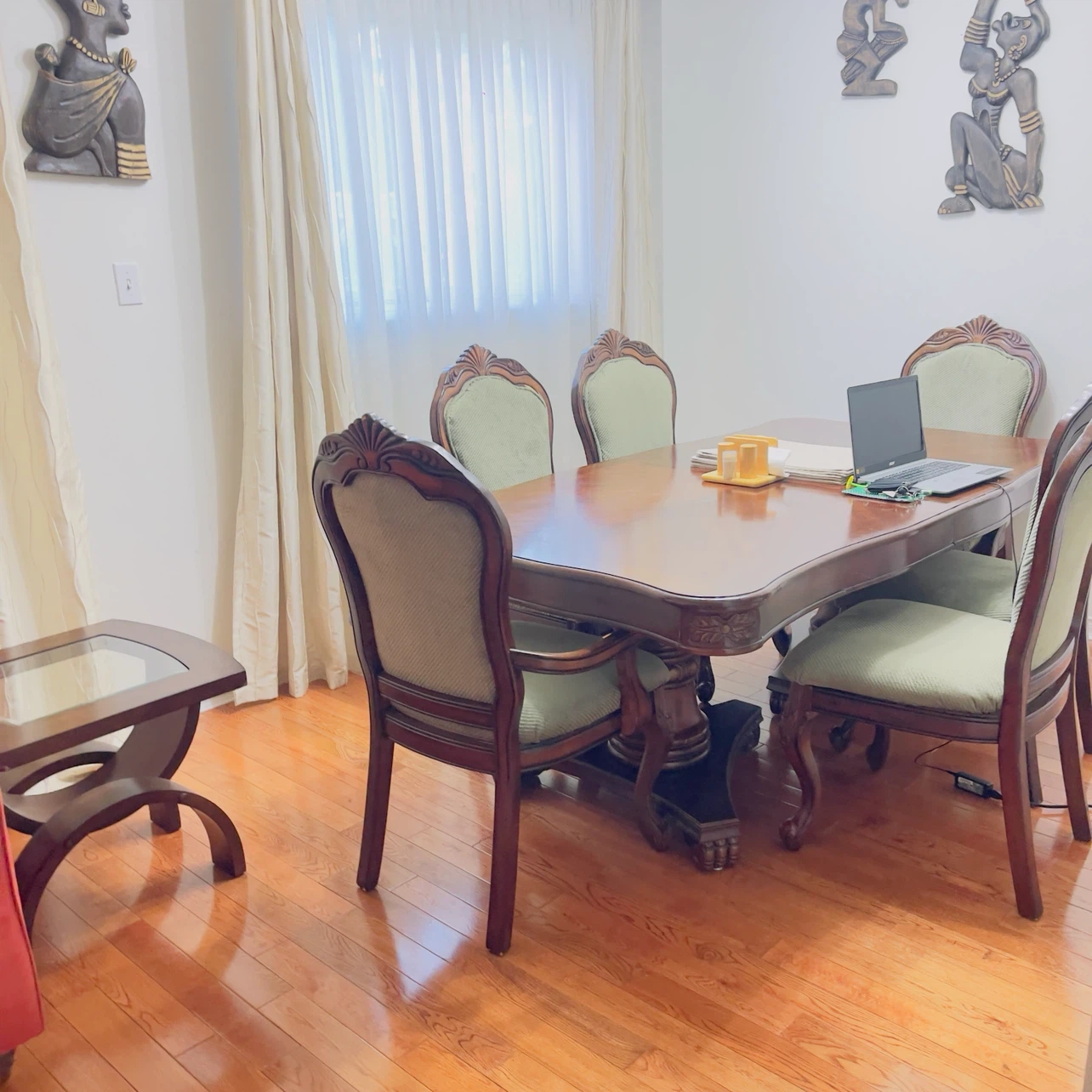 Elegant Traditional Dining Room Set – Table & Chairs - photo 4