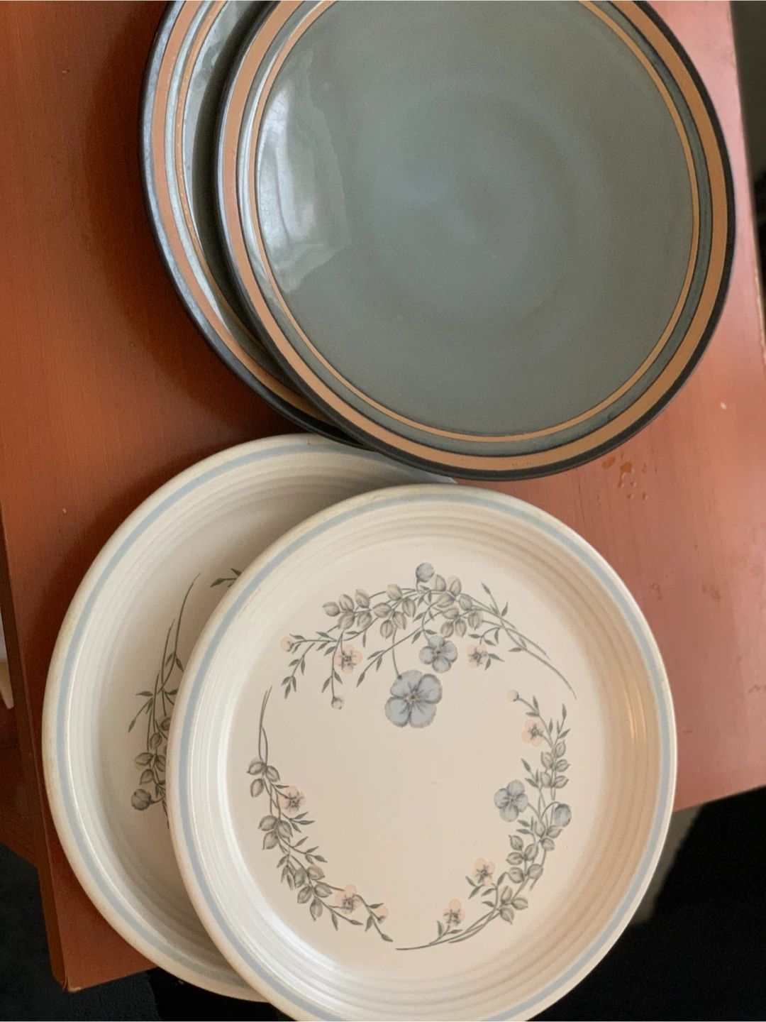 Set of 4 Dinner Plates - Floral & Sage Green