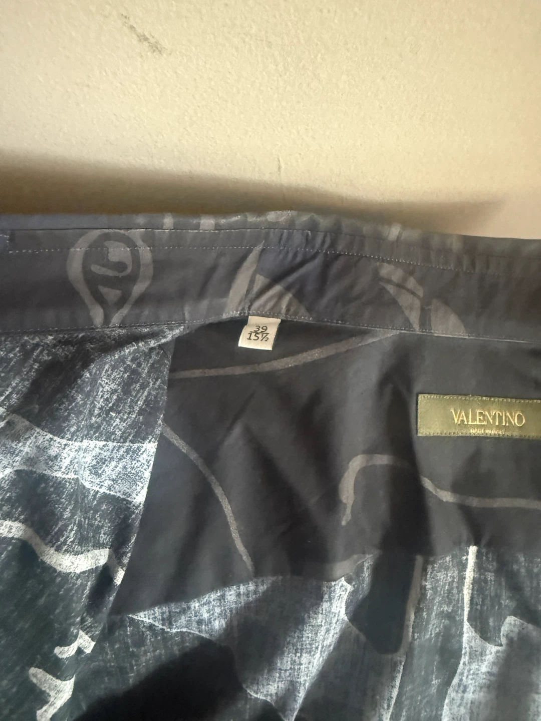 Valentino Black Panther Print Button-Up Shirt - photo 4