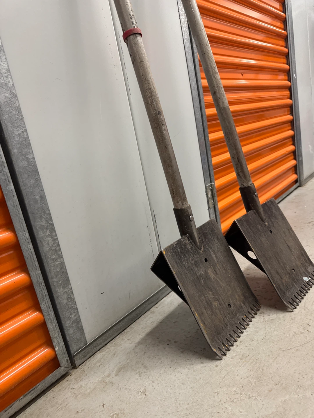 Heavy Duty Set of 2 Garden Scoops/Edgers