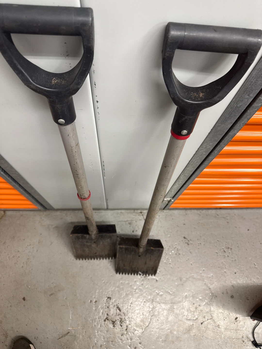 Heavy Duty Set of 2 Garden Scoops/Edgers - photo 2