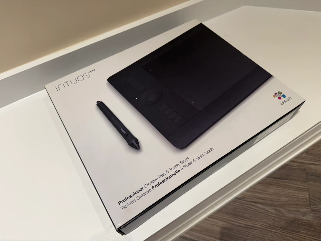 Wacom Intuos Pro Creative Pen & Touch Tablet - photo 2