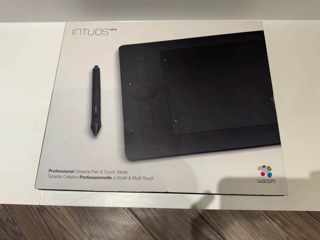 Wacom Intuos Pro Creative Pen & Touch Tablet - photo 3