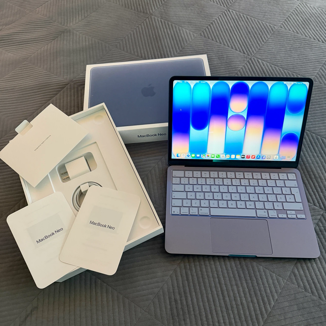 512GB / Macbook Neo 2026 / 100% Battery / TouchID - *Brand New*