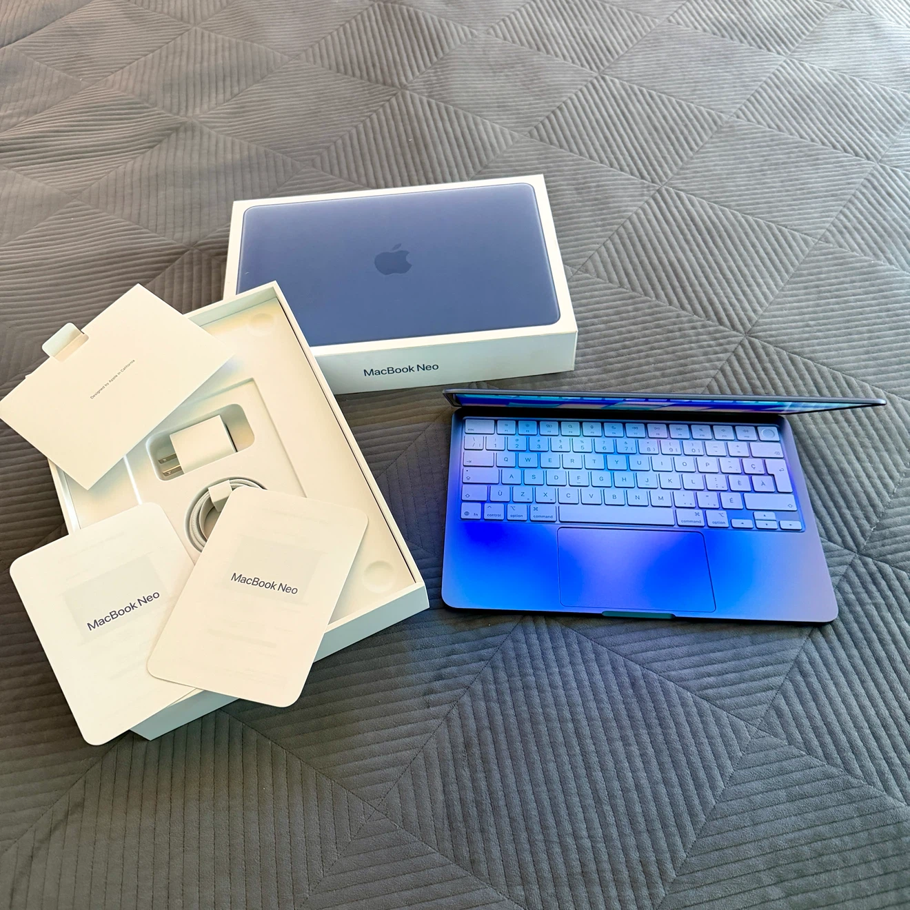 512GB / Macbook Neo 2026 / 100% Battery / TouchID - *Brand New* - photo 2