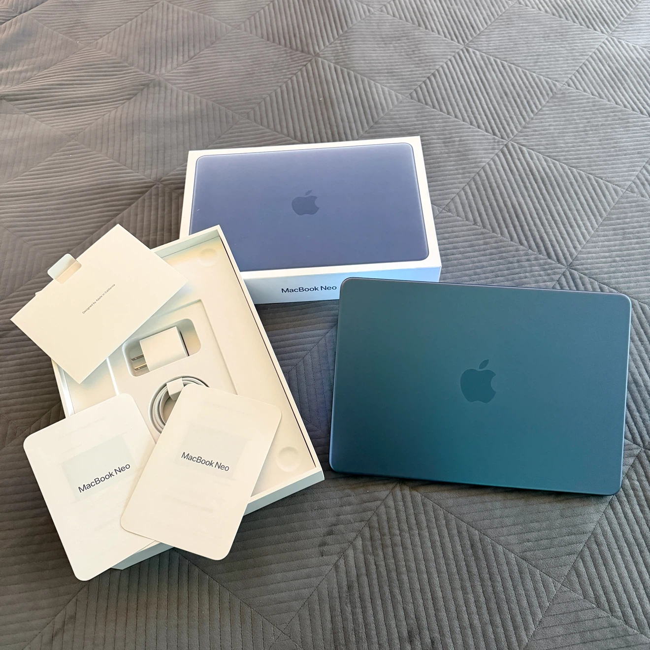 512GB / Macbook Neo 2026 / 100% Battery / TouchID - *Brand New* - photo 3
