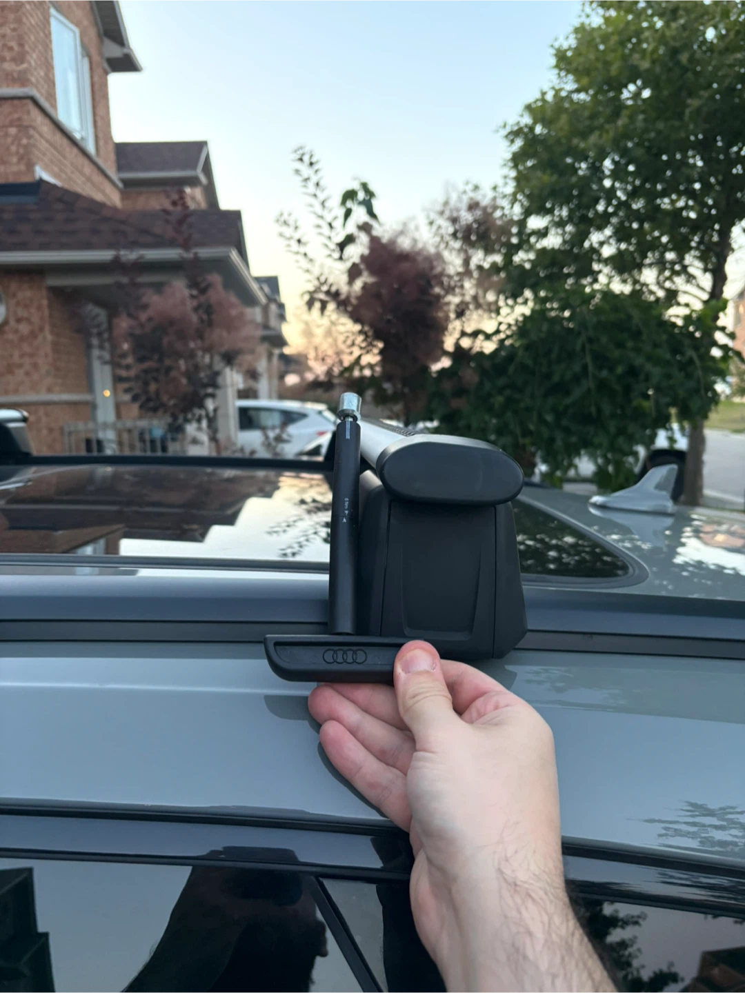 Audi OEM Roof Rack for Audi Q5 in EXCELLENT CONDITION. - photo 4