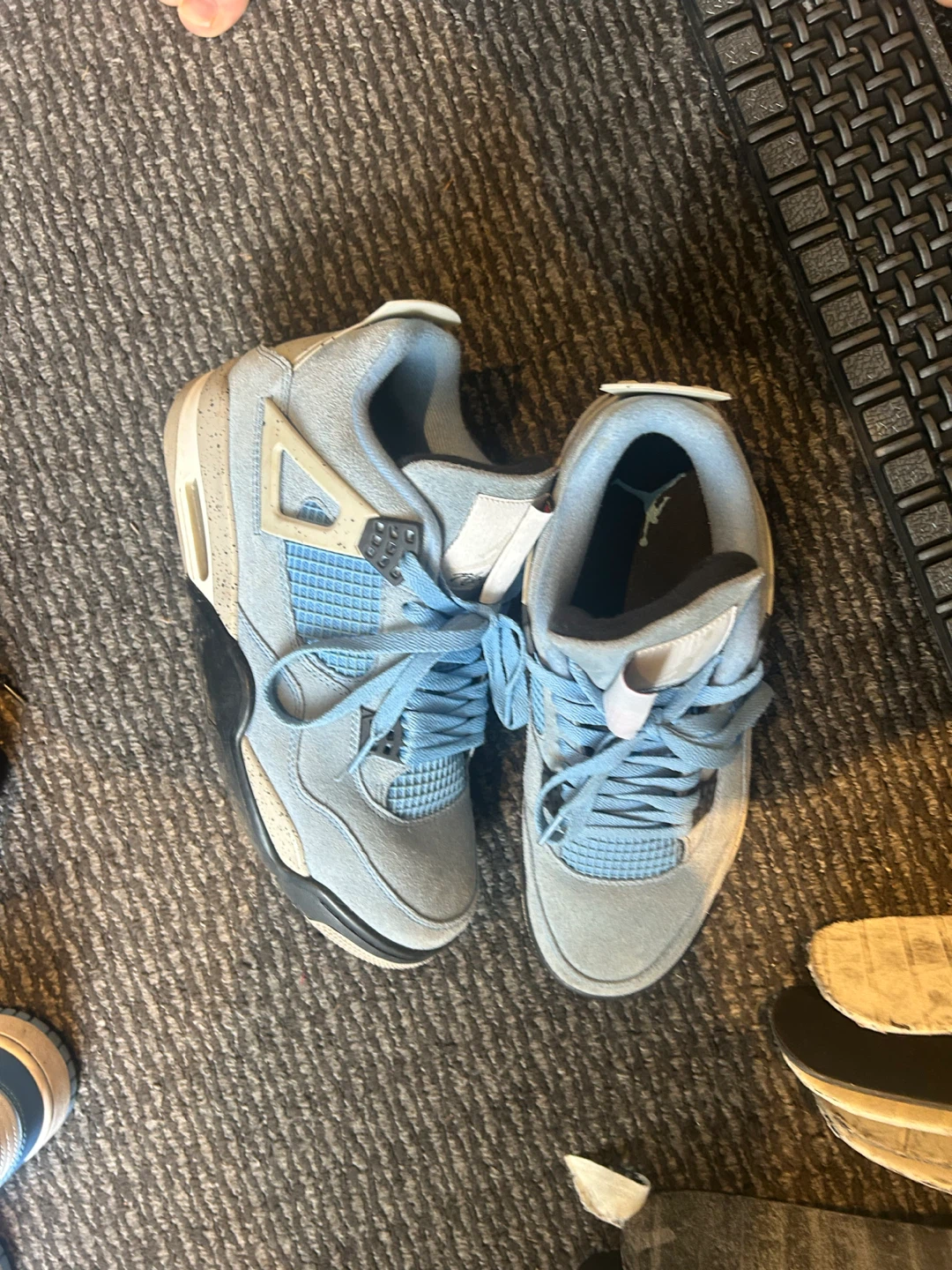 Air Jordan 4 UNC blue