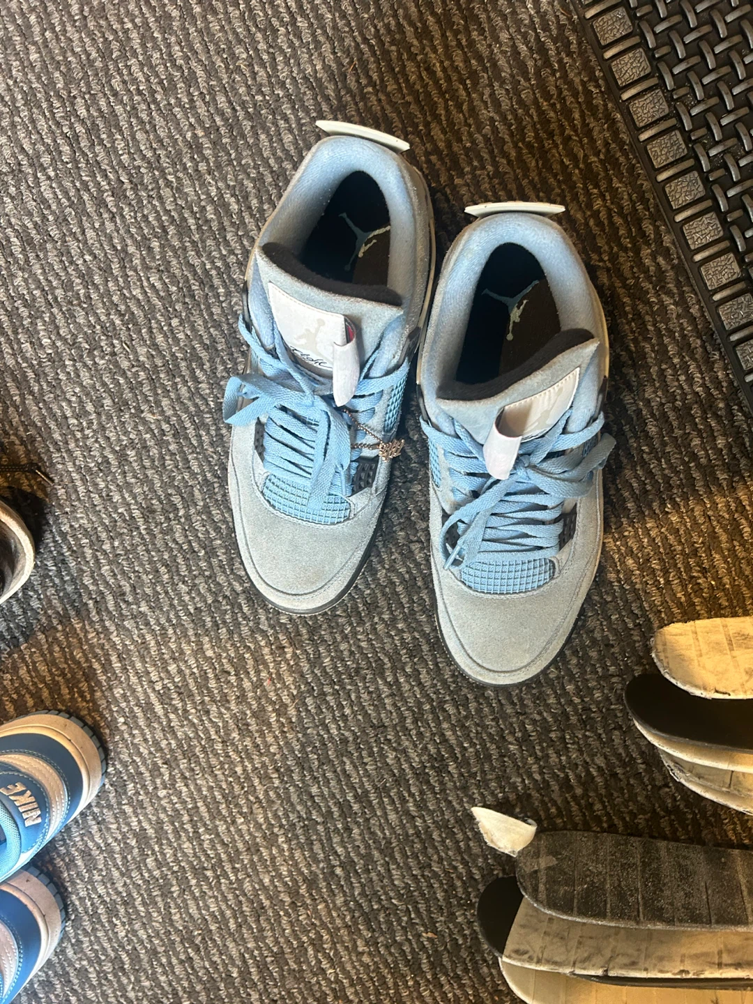 Air Jordan 4 UNC blue - photo 3