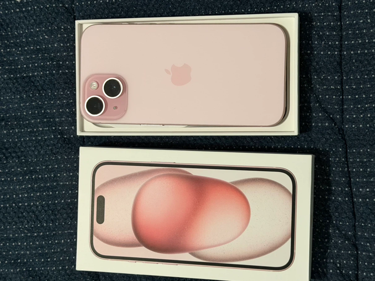 iPhone 15 - 256 GB - photo 2