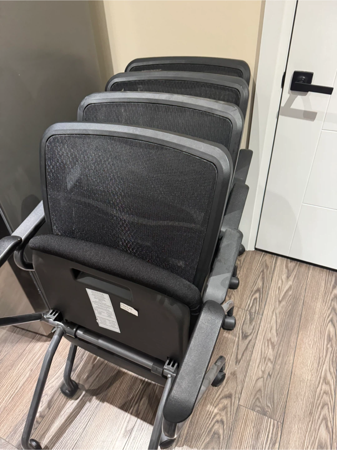 Black Mesh Back Office Chair - photo 5