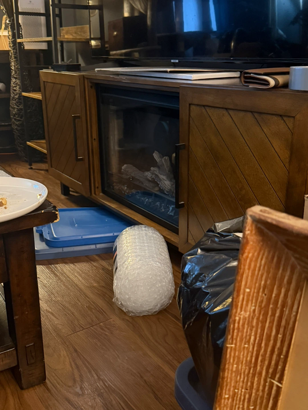 Tv/fireplace console