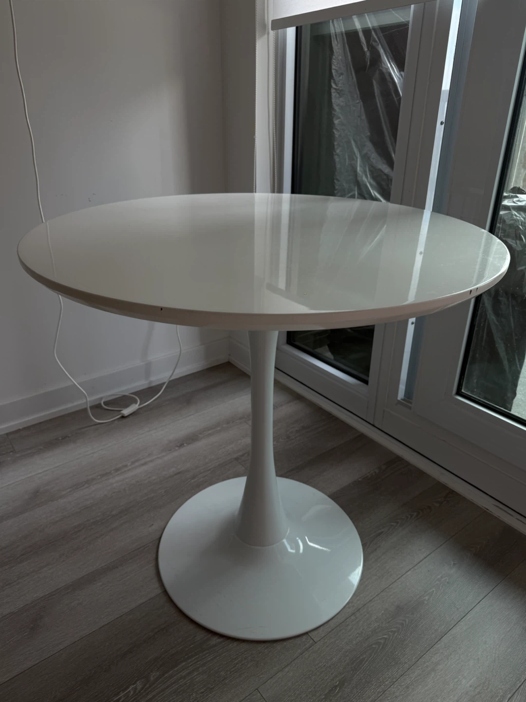 White Tulip Style Dining Table