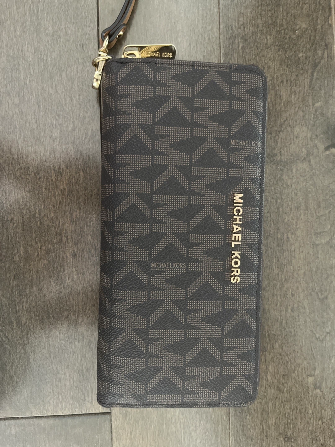 Michael Kors Wristlet Wallet