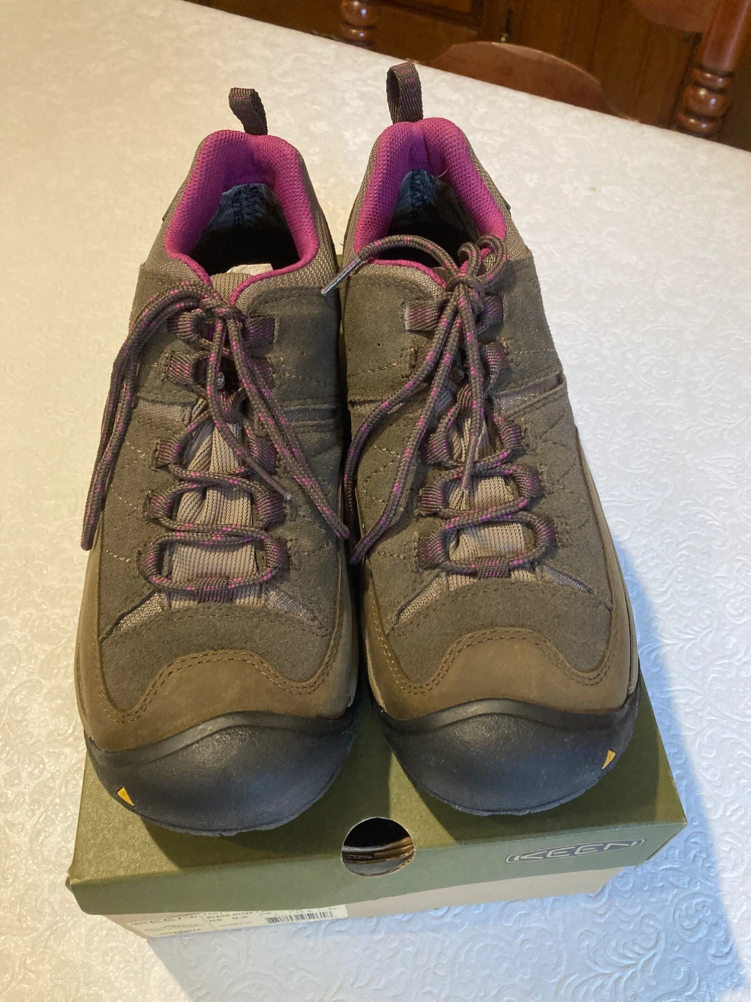 NIB KEEN Waterproof Susanville Low Hiking Shoes 9.5 - photo 2
