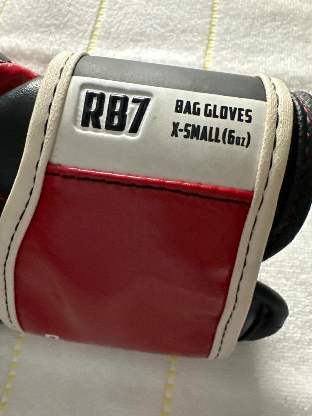 Rival RB7 Bag Gloves X-Small (6oz) - photo 2