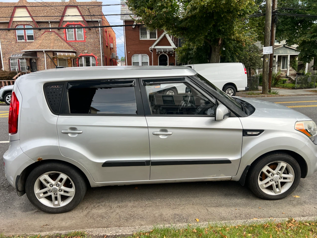Silver Kia Soul - photo 2