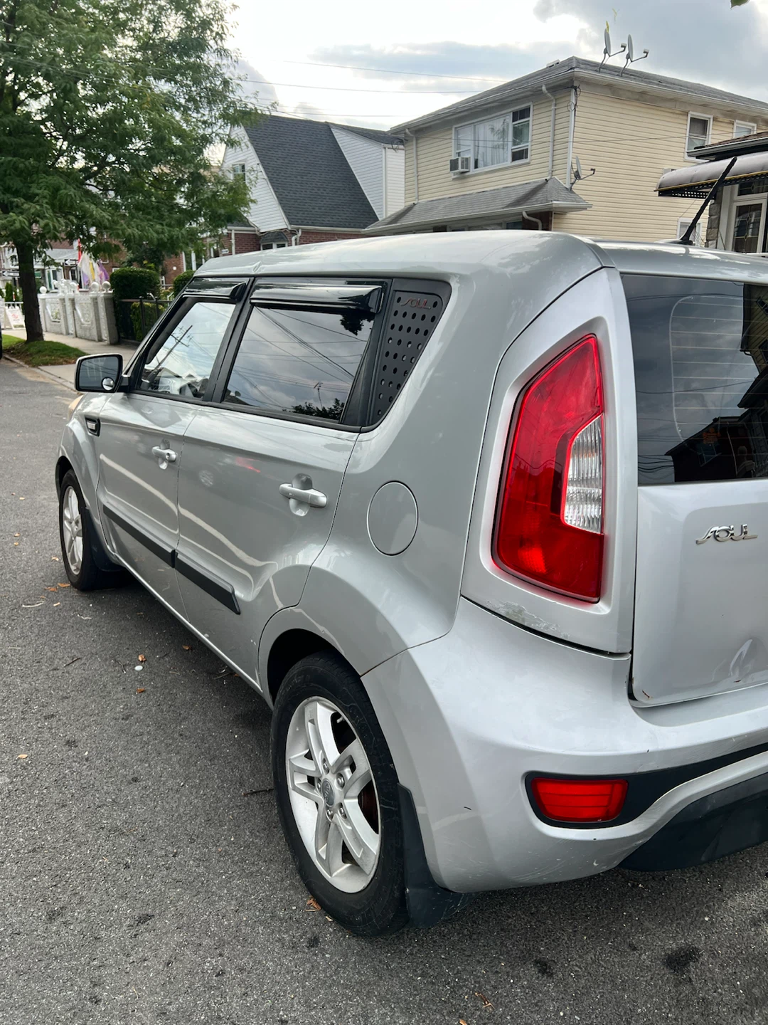 Silver Kia Soul - photo 4