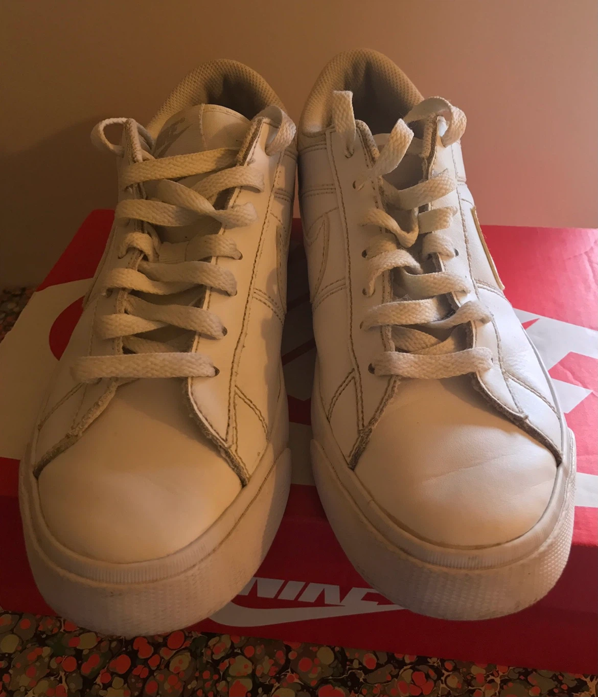 Nike Match Supreme Leather Men's  Sz 7.5 (631656-112)