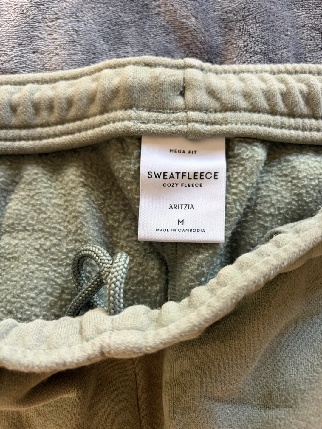 Aritzia Mega Fit Sweatpants - photo 3