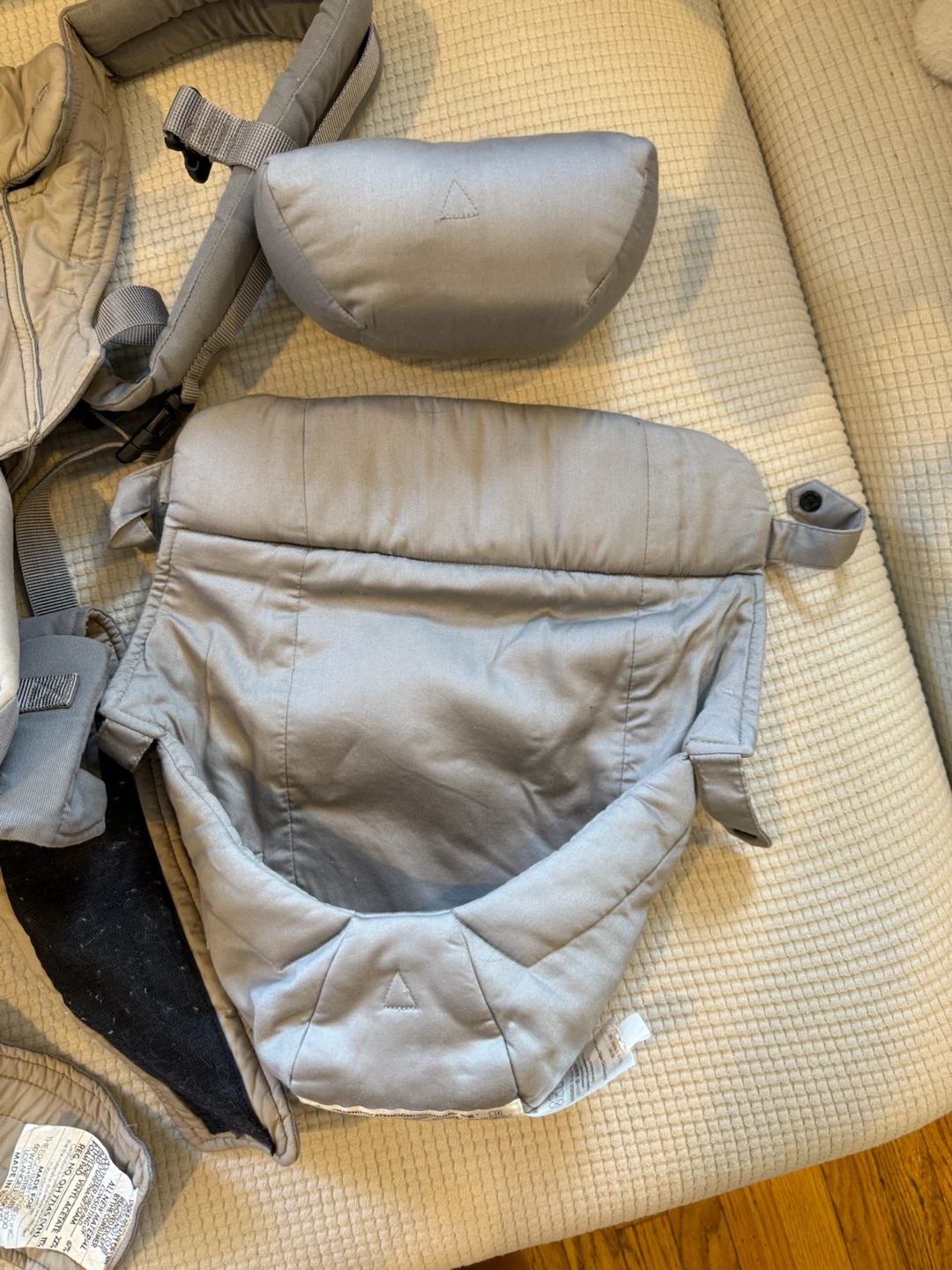 Ergobaby Baby Carrier with insert - photo 3