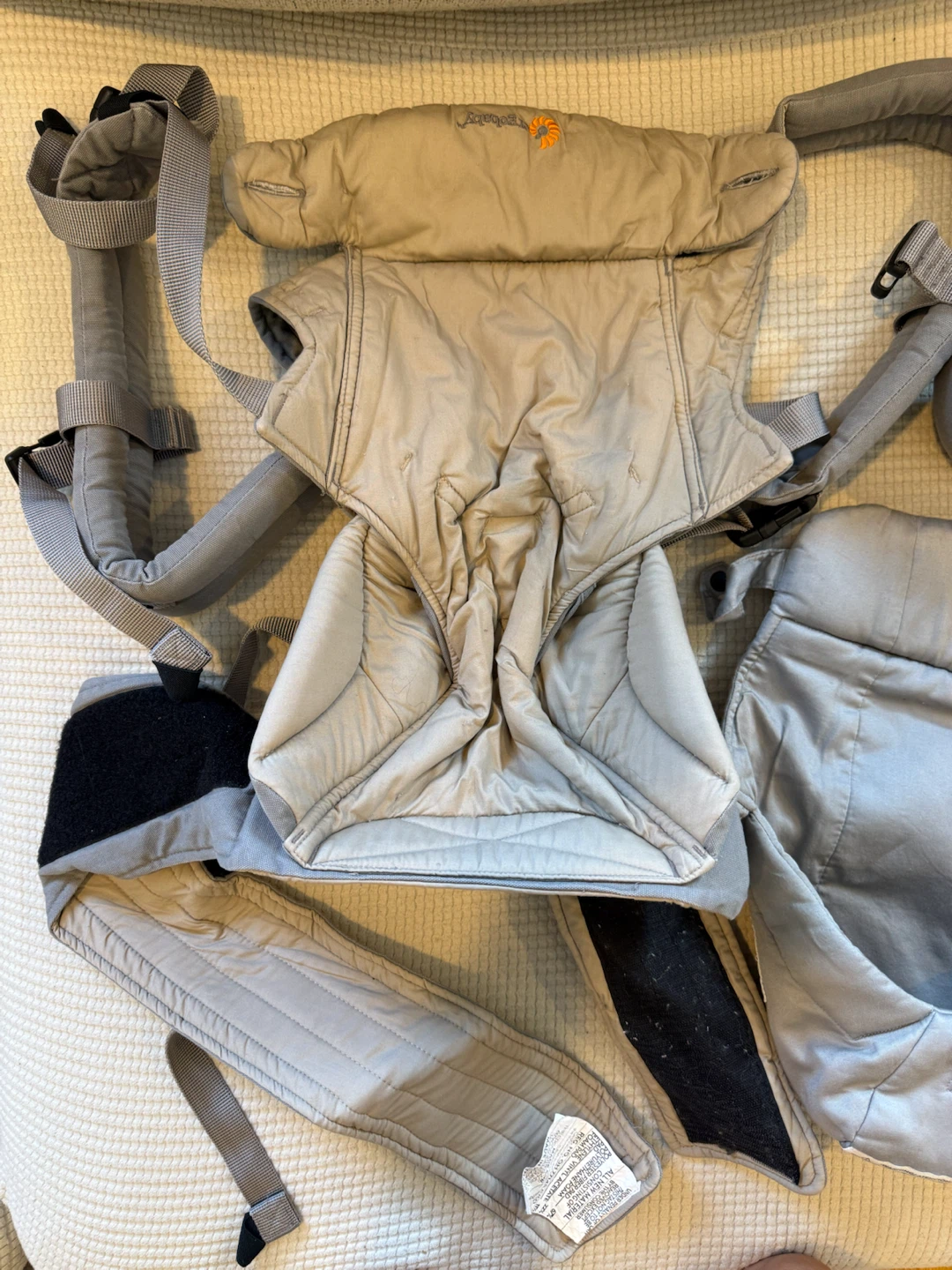 Ergobaby Baby Carrier with insert - photo 2