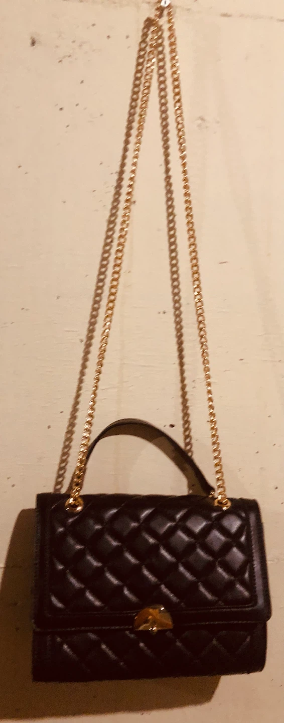 Black Quilted Handbag with Gold Chain - photo 3