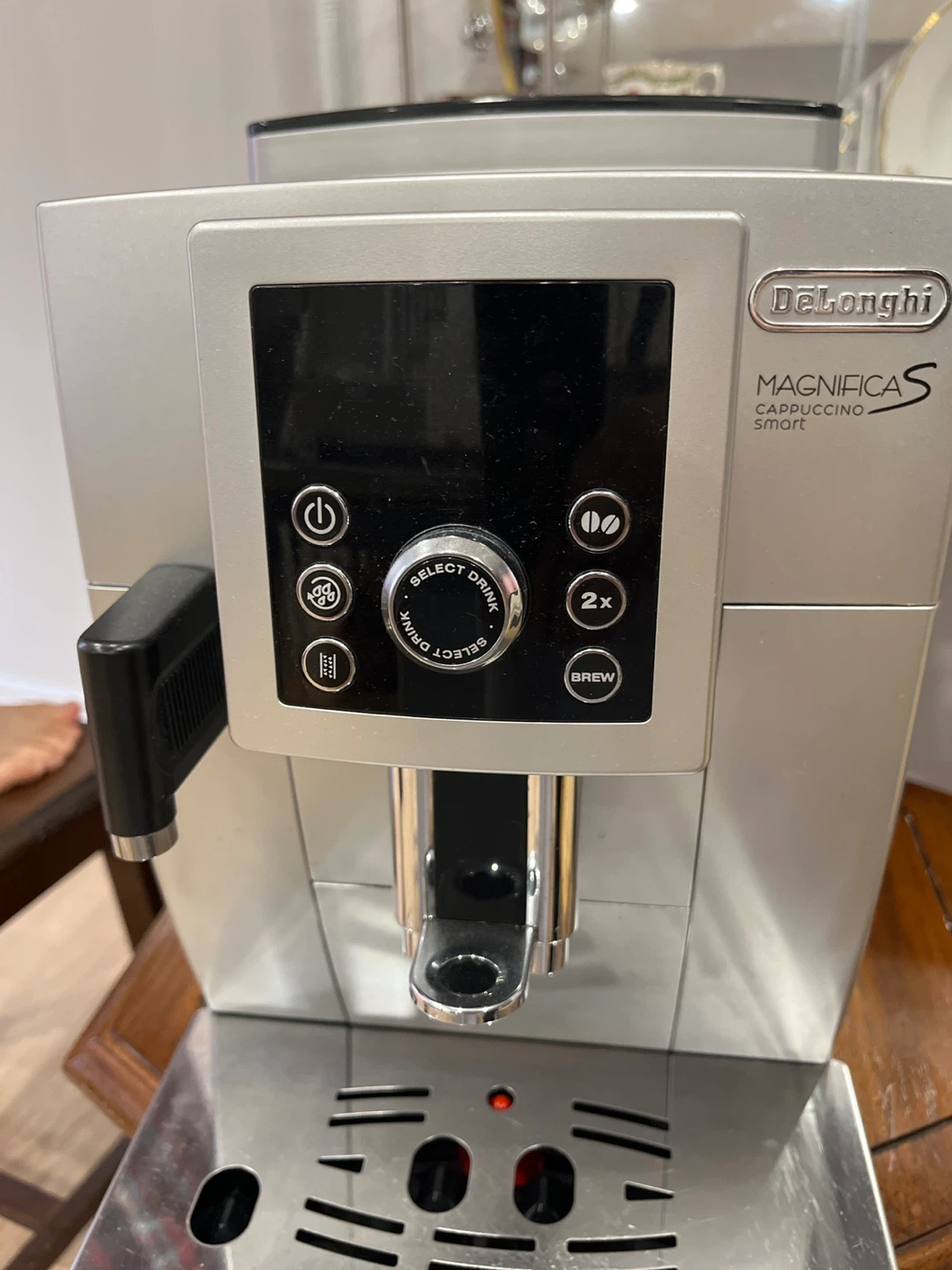 DeLonghi MagnificaS Cappuccino Smart Espresso Machine