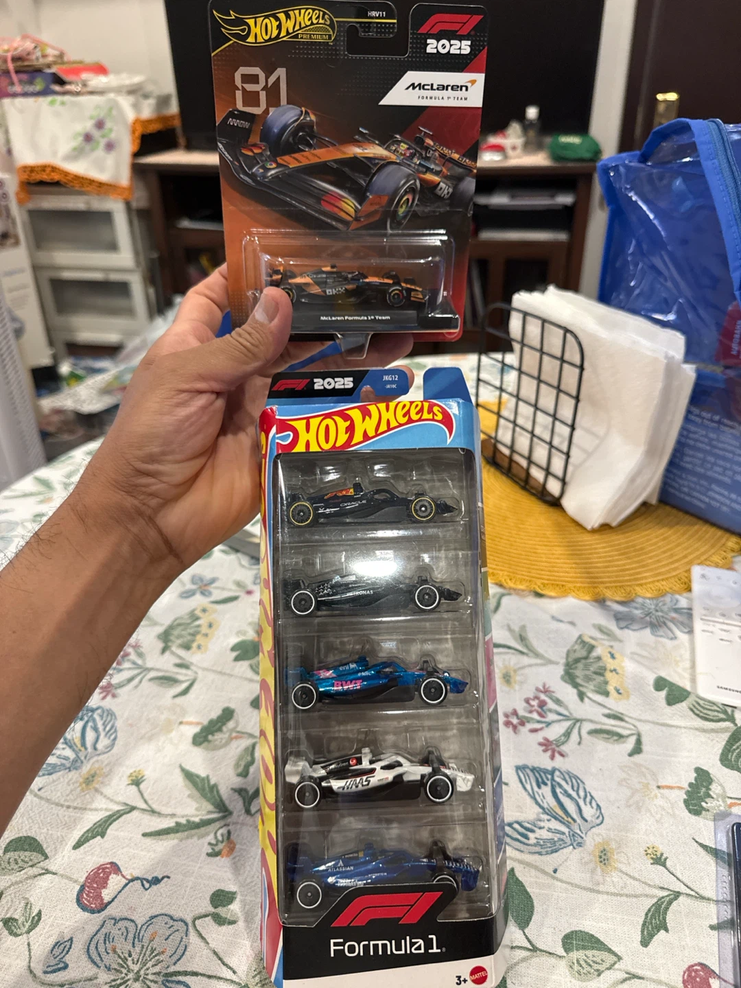 Hot Wheels 2025 Formula 1 McLaren 5-Car Set & Single Car