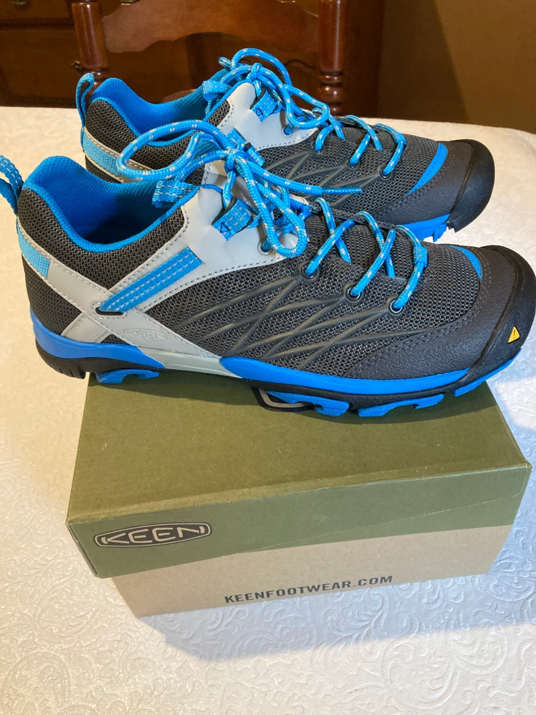 NIB KEEN Rare Marshall Hiking Shoes 9.5 - photo 3