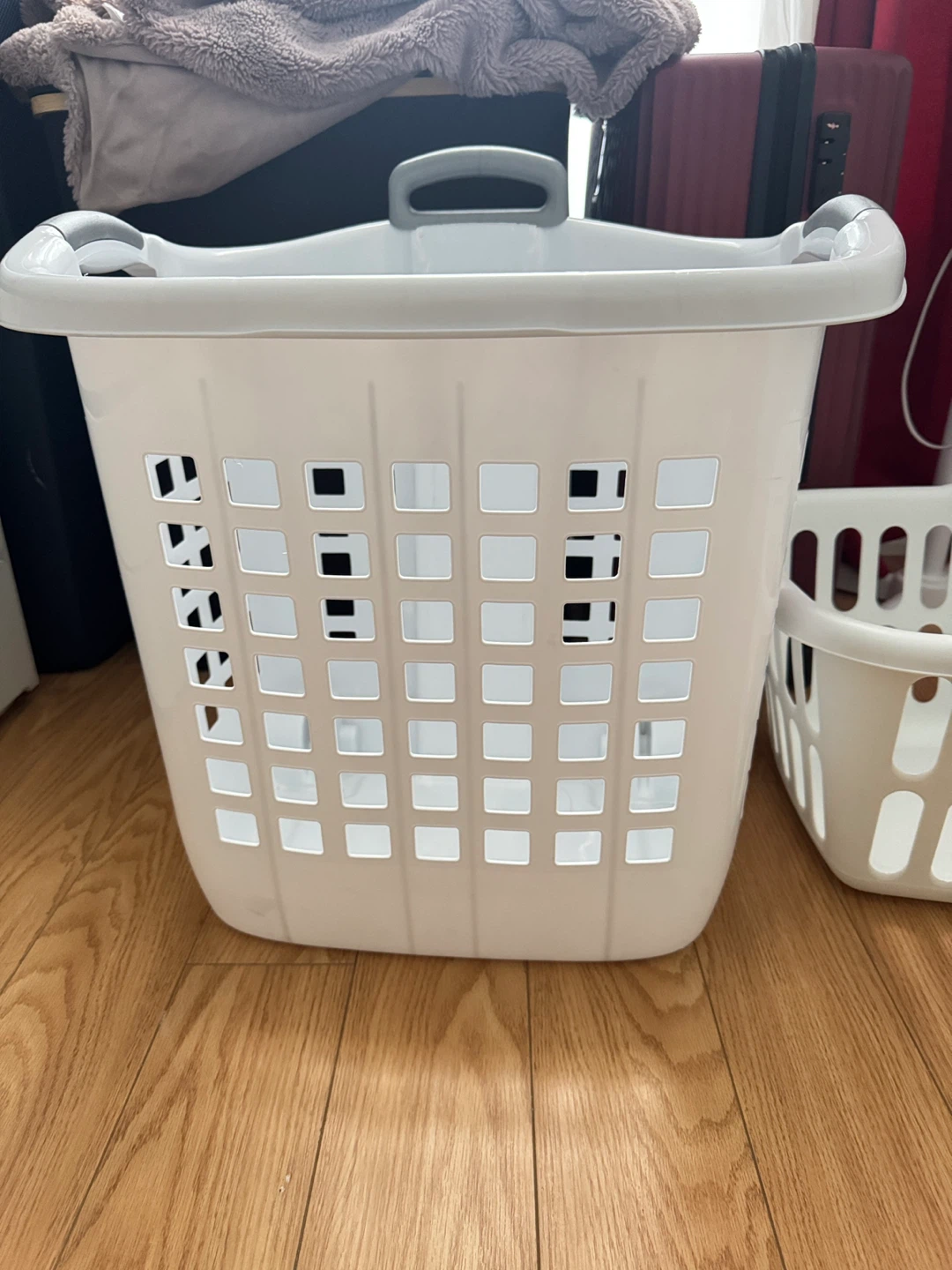 With Wheels Laundry Basket plus o1 - photo 3
