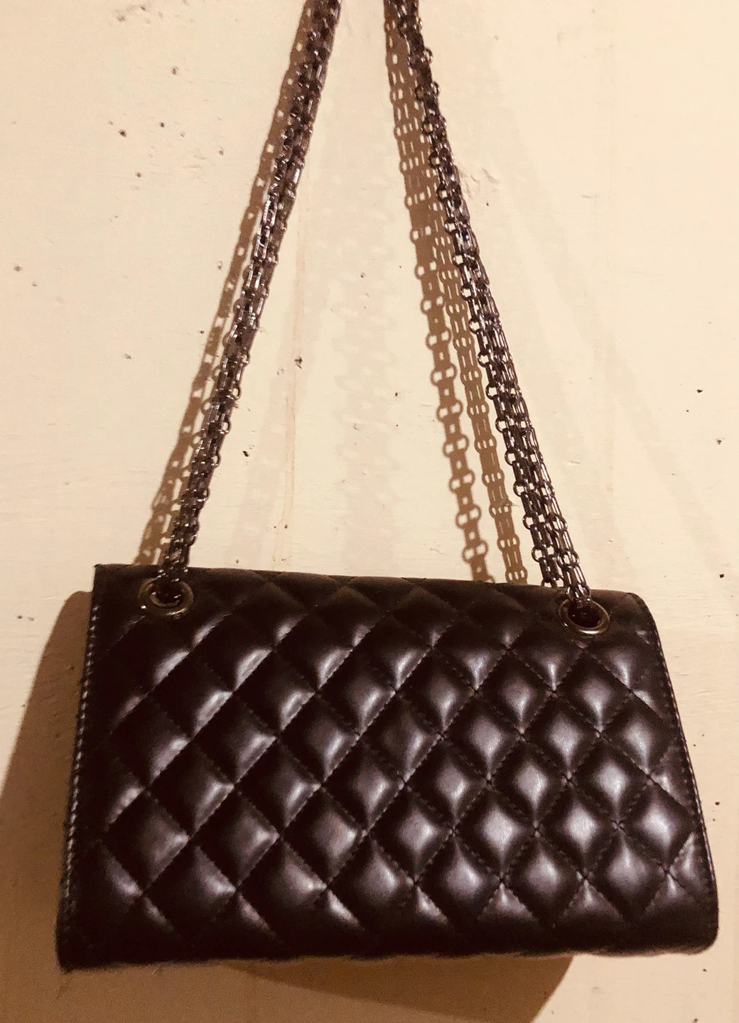 Black Quilted Chain Handbag - photo 3