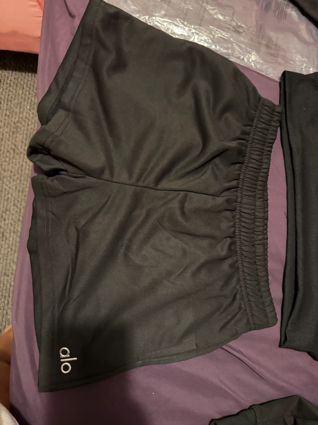 ALO Yoga Black Sweatshirt and Shorts Set Size L - photo 2