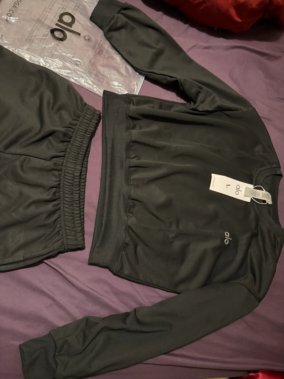 ALO Yoga Black Sweatshirt and Shorts Set Size L - photo 3