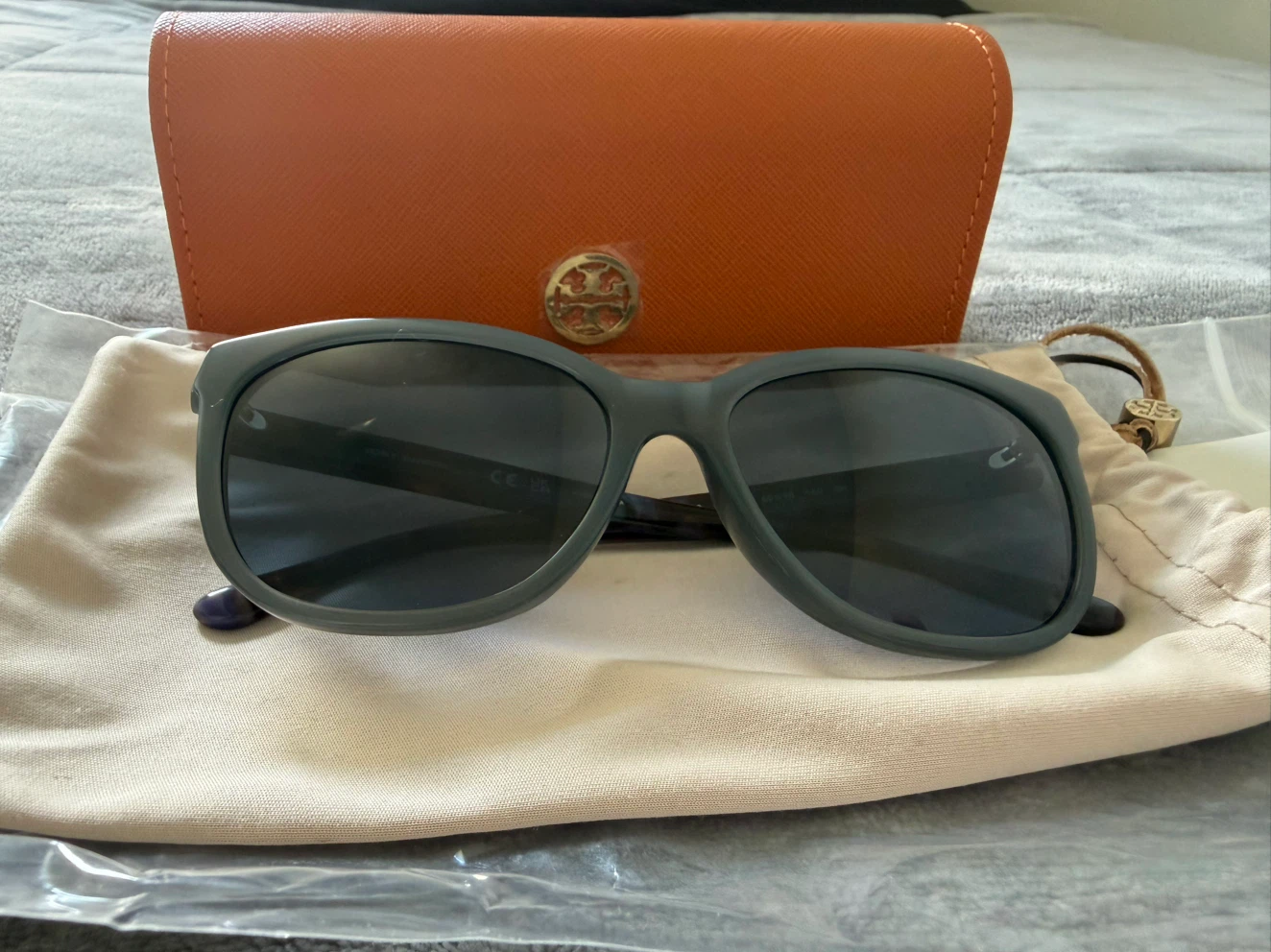 Tory Burch Sunglasses - photo 4