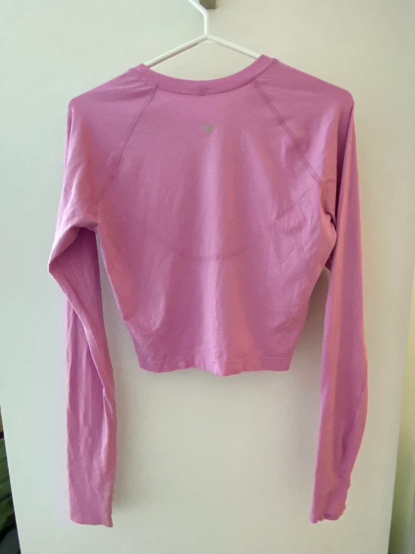Lululemon Cropped Workout Top - photo 2